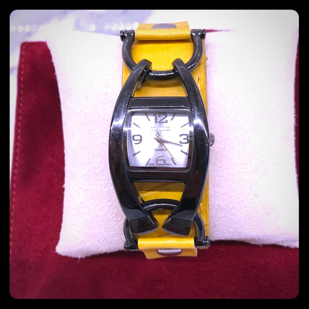 Terner Quartz Watch Yellow Leather Band